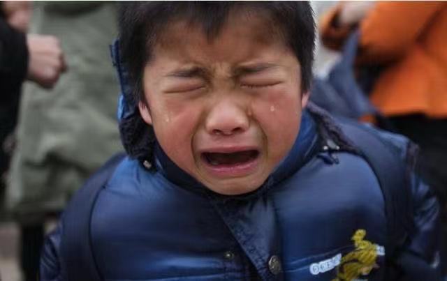 哭治心理孩子說小孩的話_小孩子一說就哭的心理怎么治_孩子說哭就哭是不是神經(jīng)問題